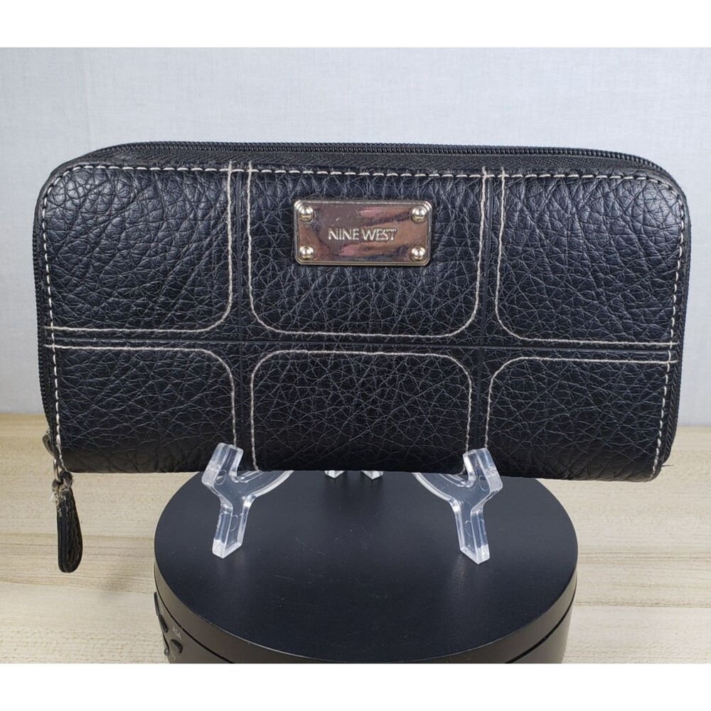 Vintage Nine West Dark Chocolate Brown Leather Stitched Zip Around Wallet